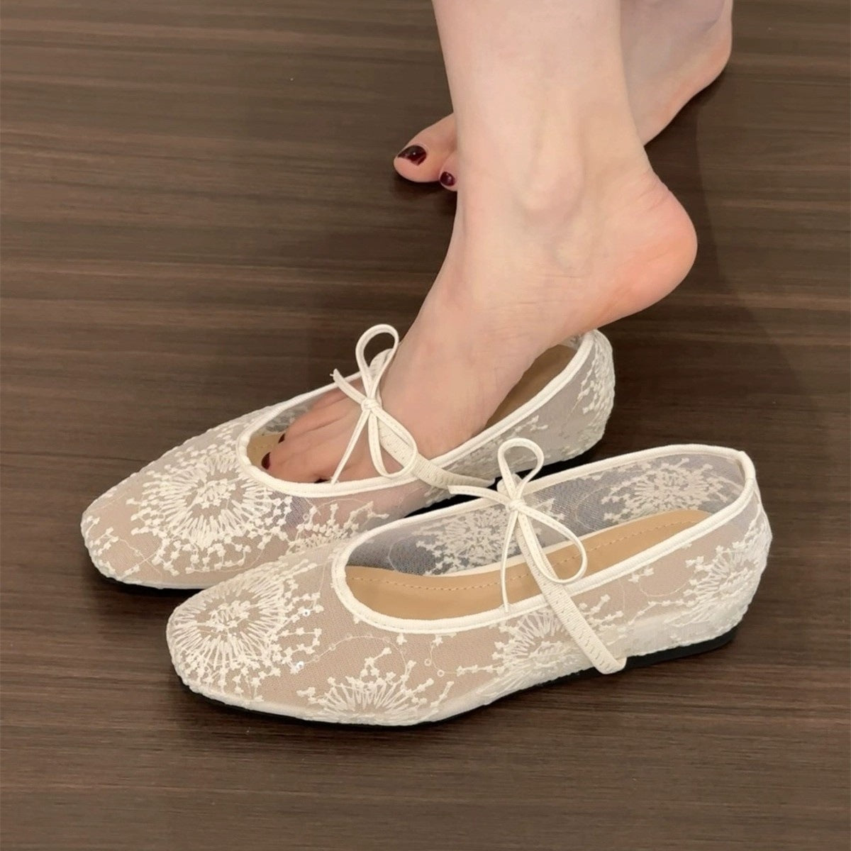 Women’s Lace Ballet Flats