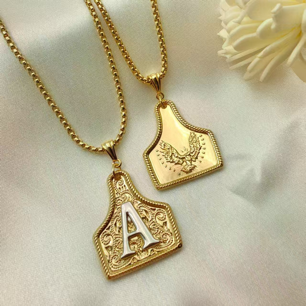 Western Pattern Cow Pendant Letter Necklace